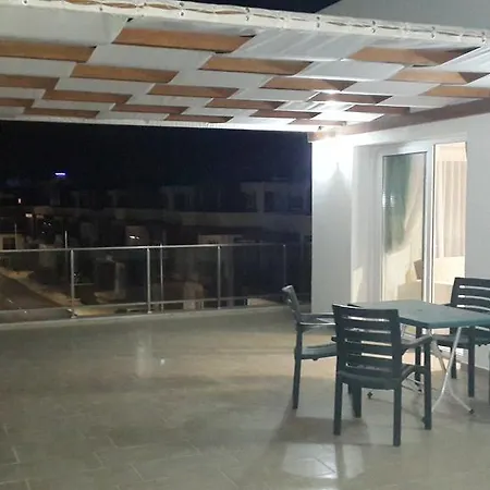 In Cyprus Διαμέρισμα Trikomo