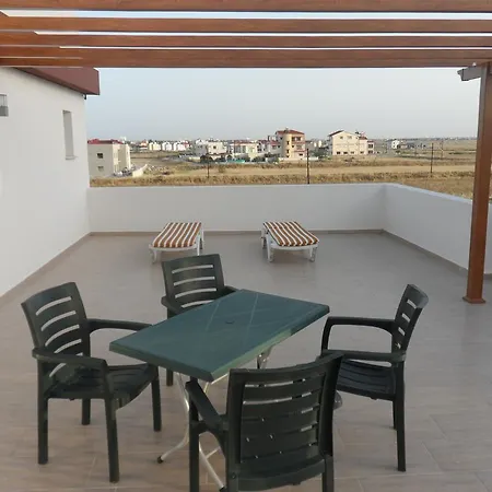 In Cyprus Διαμέρισμα Trikomo